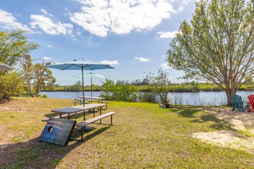 Beautiful Waterfront 1 Bedroom #4 Punta Gorda Exteriör bild